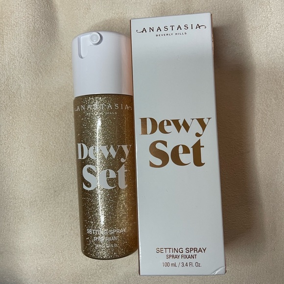 Anastasia Beverly Hills Dewy Set Setting Spray - Picture 5 of 6